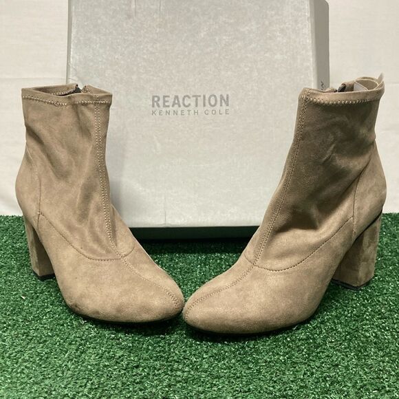 Kenneth Cole Reaction Time For Fun Booties women’s size 8.5 (OKPM-07-043) - Picture 1 of 14